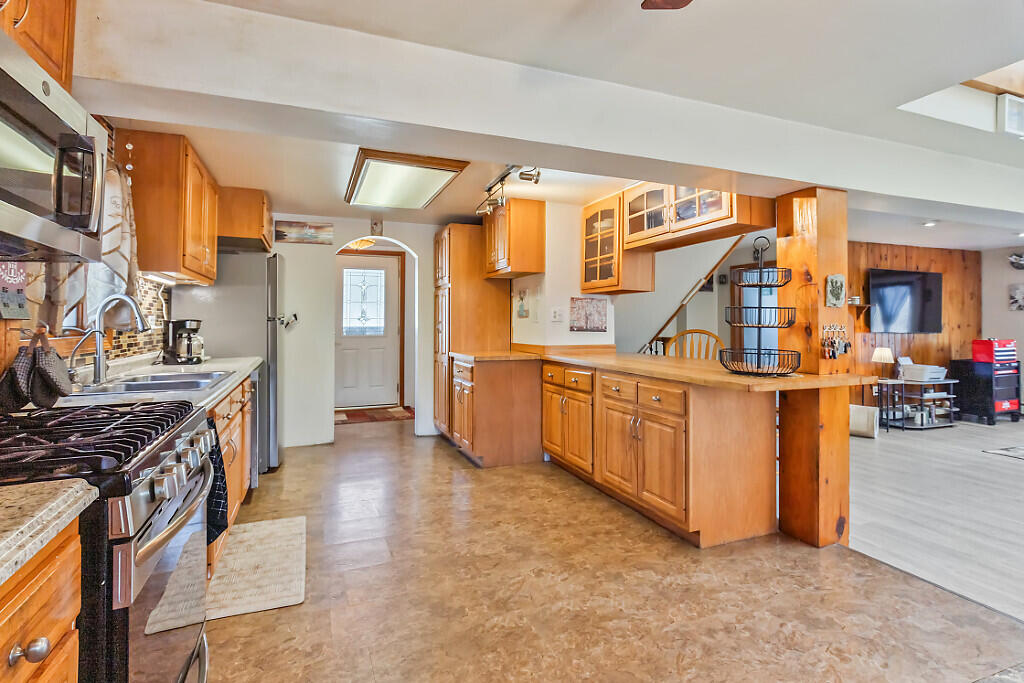 12 Town Line Road Belgrade, ME 04917 - Photo 21 of 77 KITCHEN