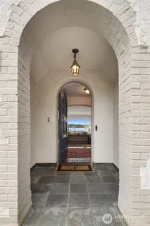 a view of entryway