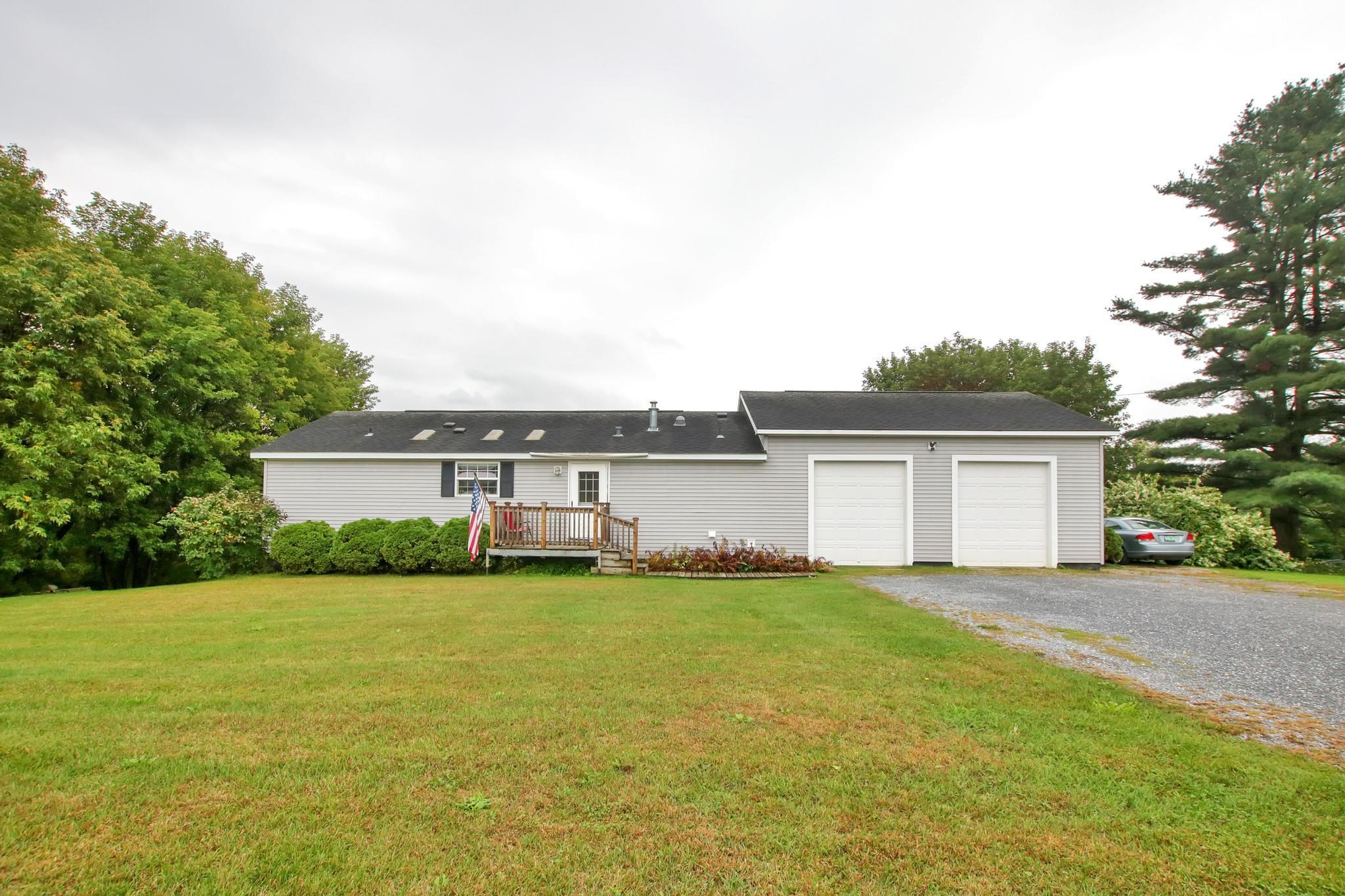 8040 Plank Road Bristol, VT 05443 - Photo 3 of 39