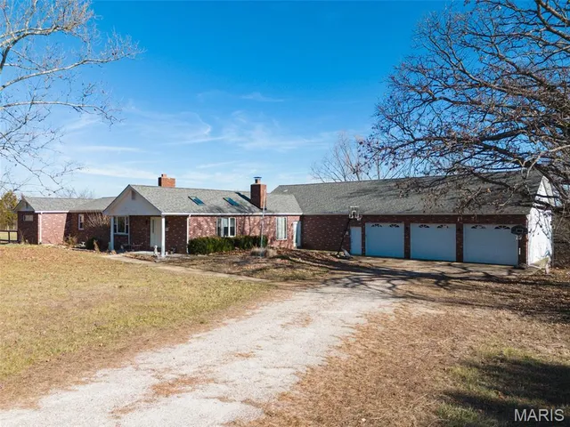 $435,000 | 12530 Peter Moore Lane, De Soto, MO 63020