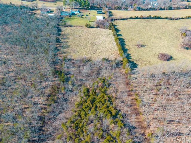 $435,000 | 12530 Peter Moore Lane, De Soto, MO 63020