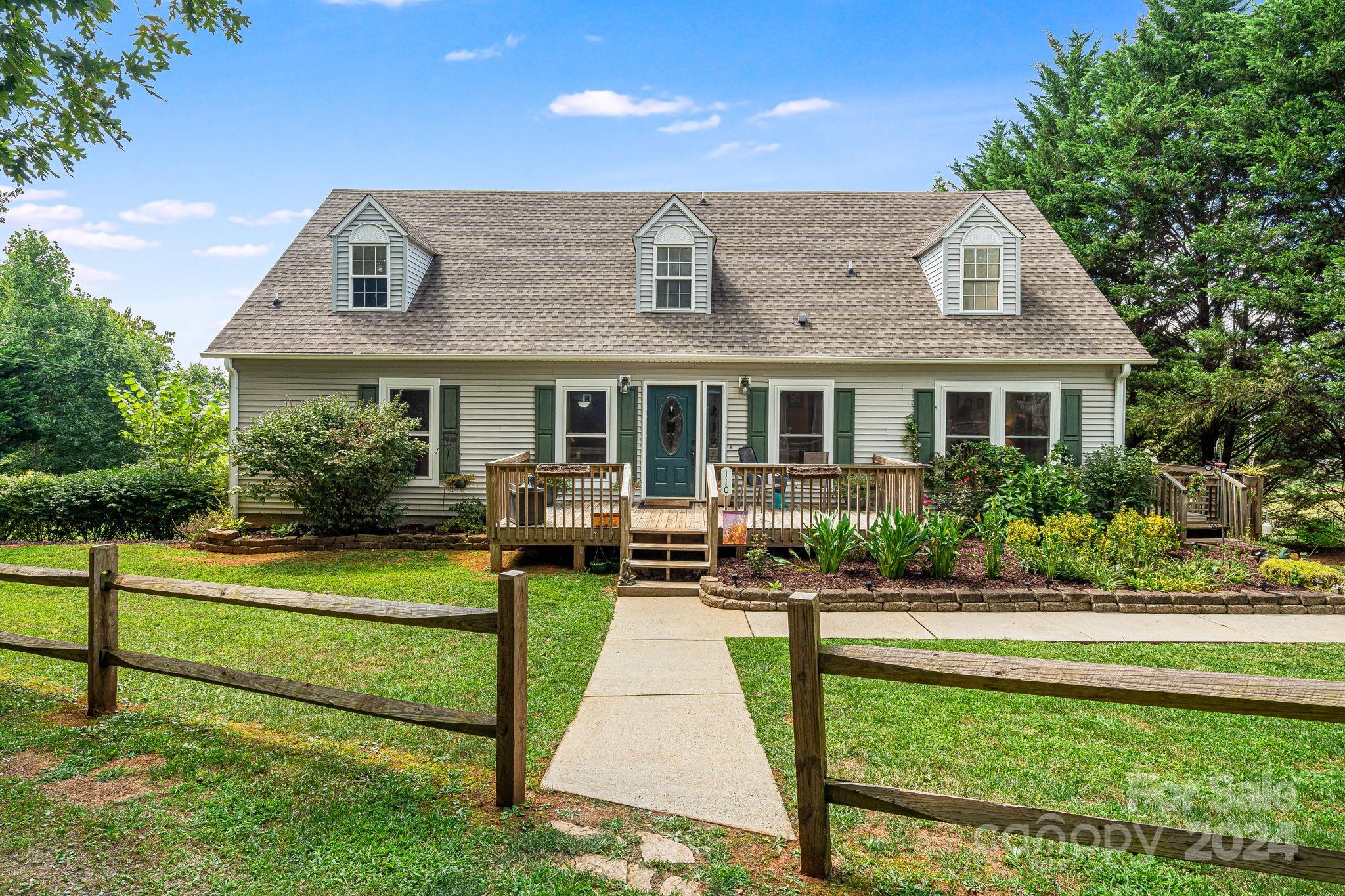 110 Diamond Ridge Marshall, NC 28753 - Photo 1 of 47 Gallery Image 1