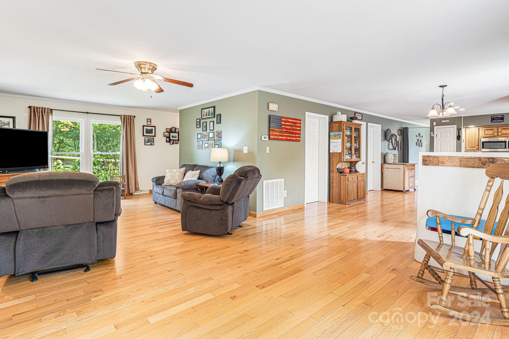 110 Diamond Ridge Marshall, NC 28753 - Photo 10 of 47 Gallery Image 10