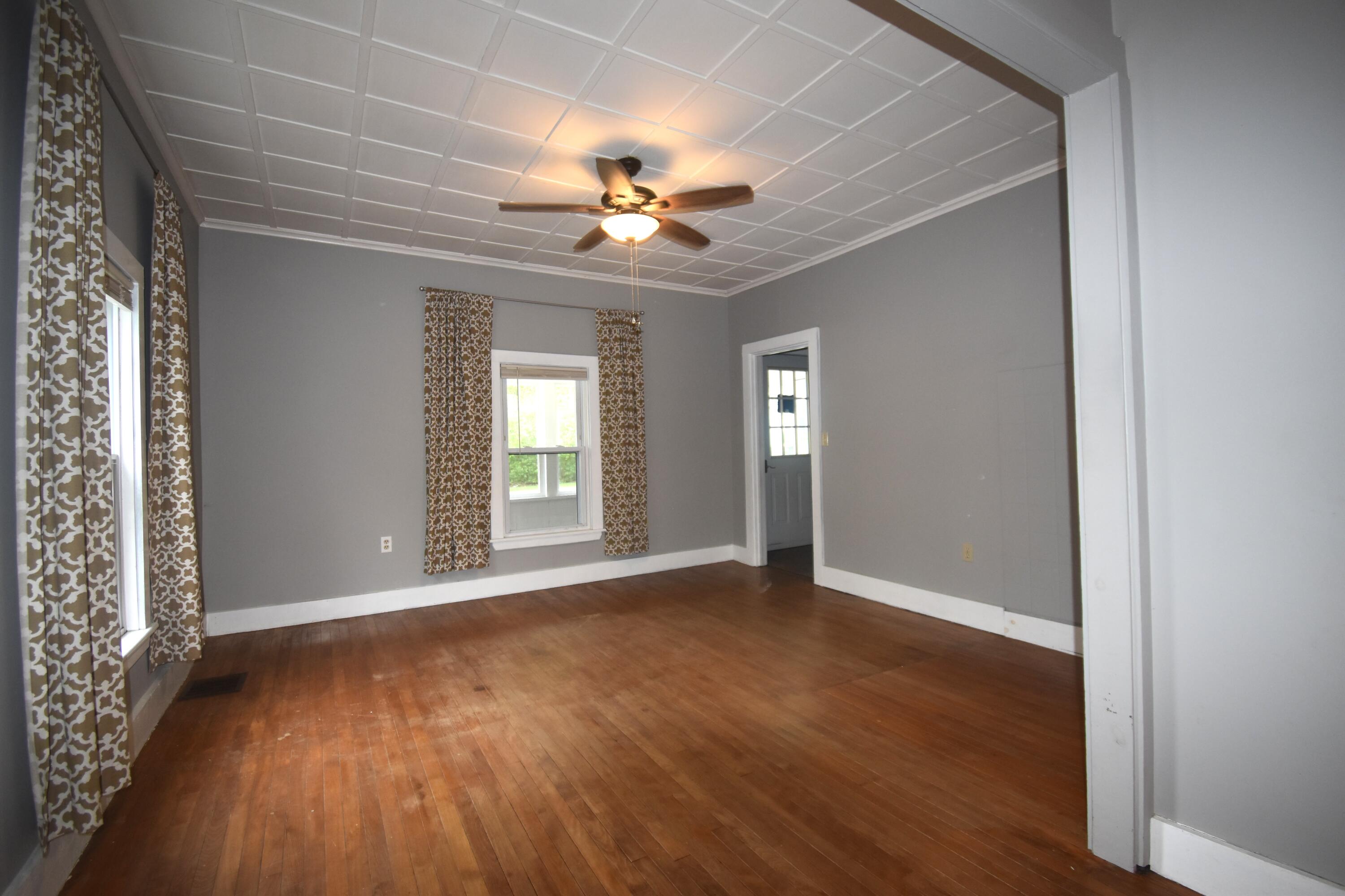 164 Nichols Street Pittsfield, ME 04967 - Photo 8 of 37 Living room
