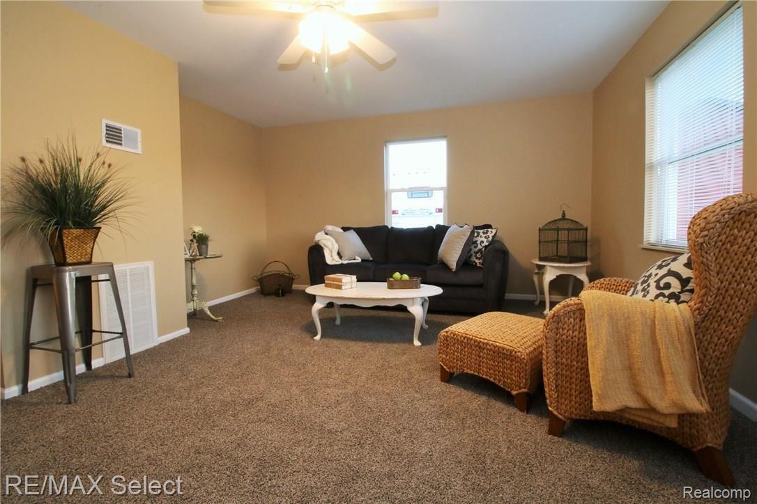 3305 South Vassar Road Davison, MI 48423 - Photo 7 of 18 IMG_9999 (2).JPG