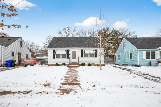 $215,000 | 1144 Flandrau Street, St. Paul, MN 55106