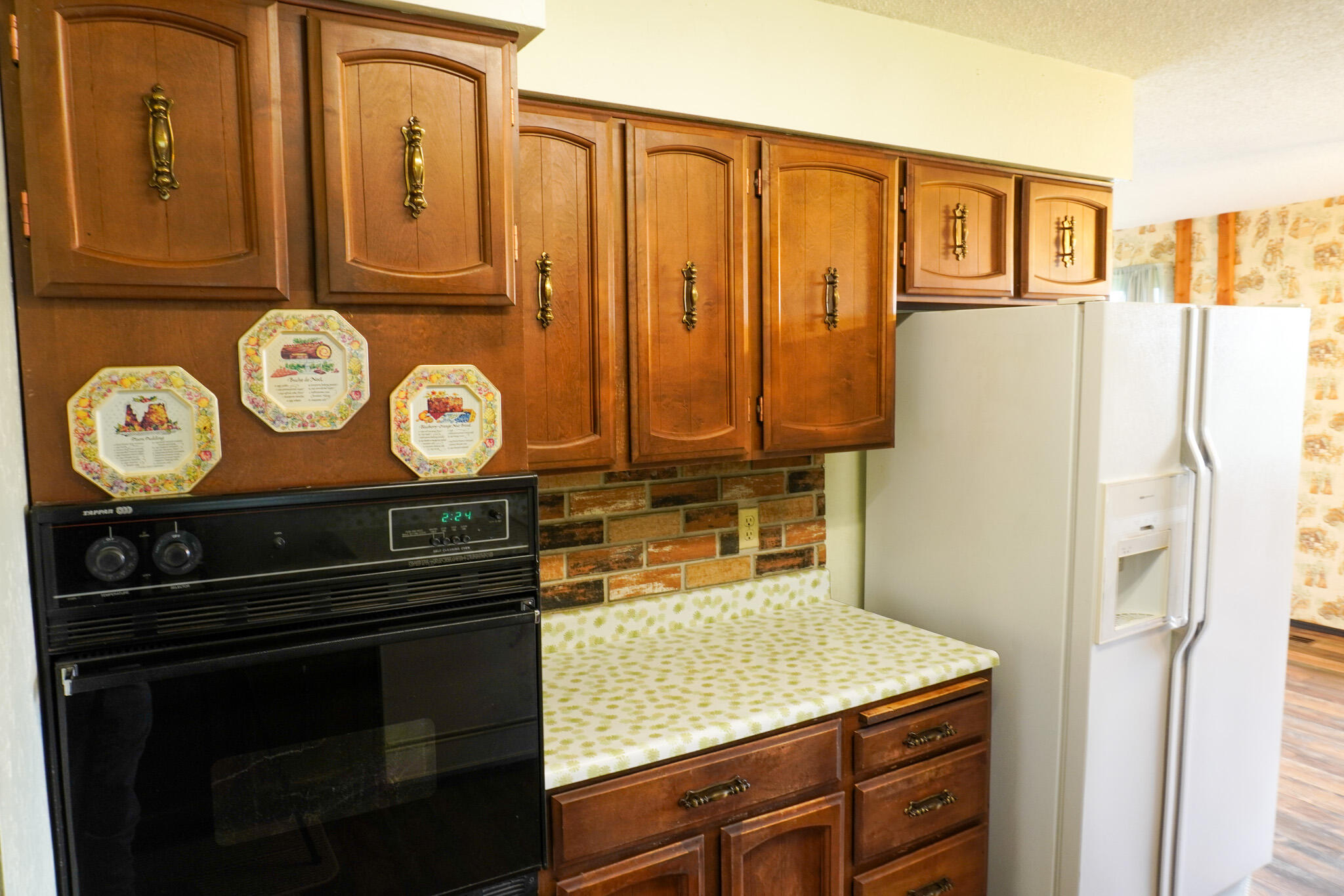 2025 Alta Vista Road Eagle Point, OR 97524 - Photo 9 of 41 DSC00046