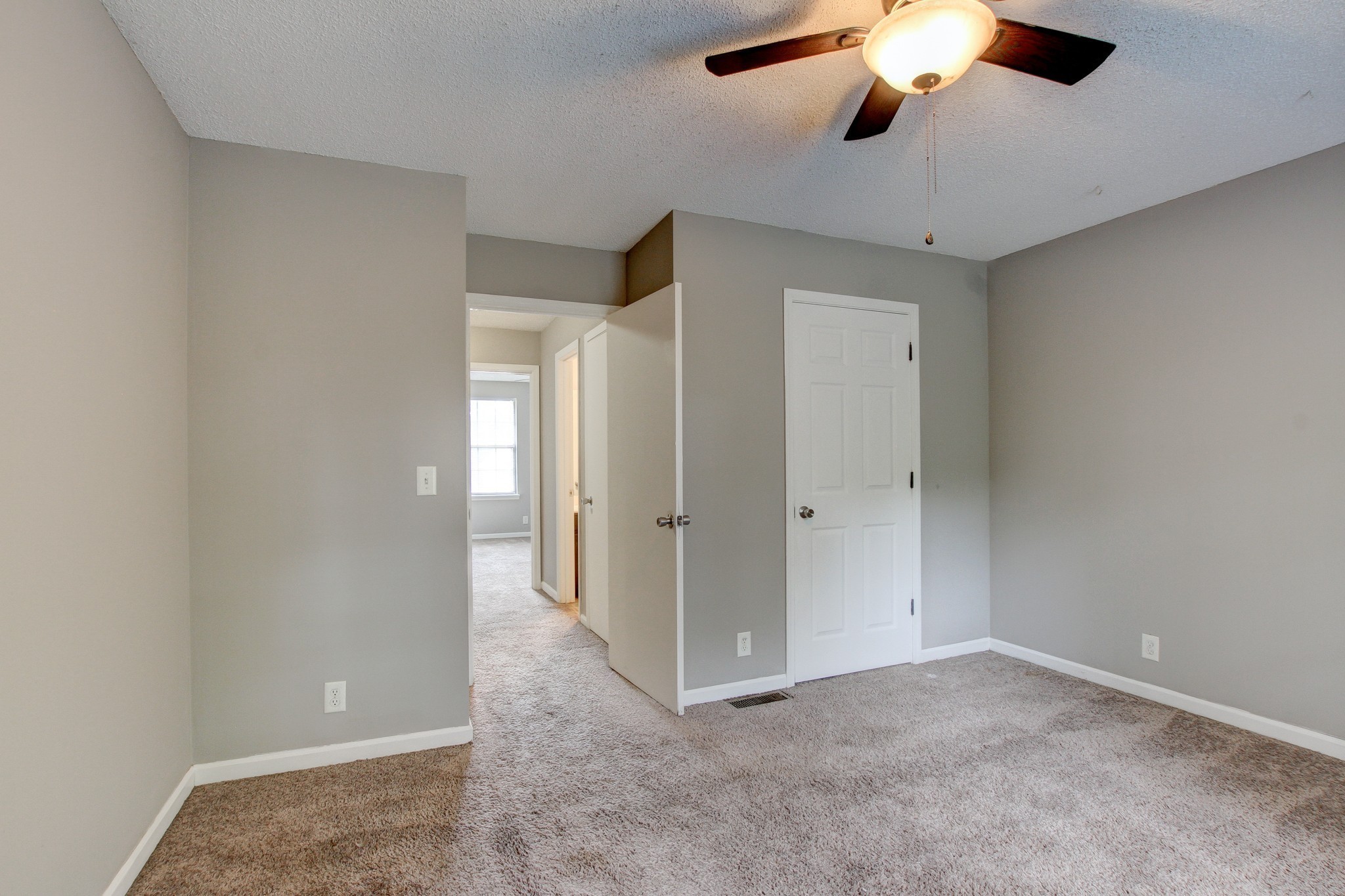 116 Hickory Trace Road, Unit 2 Clarksville, TN 37040 - Photo 11 of 16 Gallery Image 11