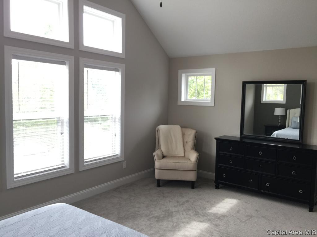 766 Persimmon Road Petersburg, IL 62675 - Photo 21 of 33 Gallery Image 21