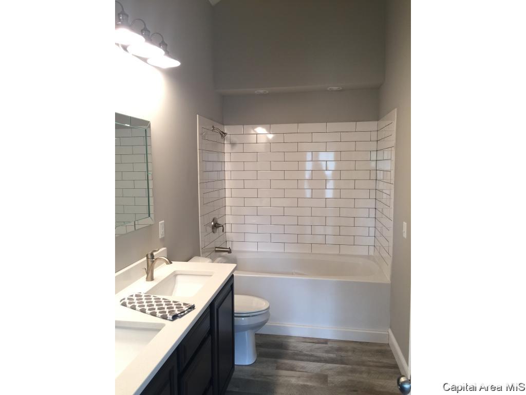 766 Persimmon Road Petersburg, IL 62675 - Photo 23 of 33 Gallery Image 23