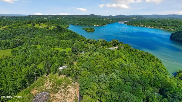 $209,000 | 1007 Eastridge Drive, Byrdstown, TN 38549