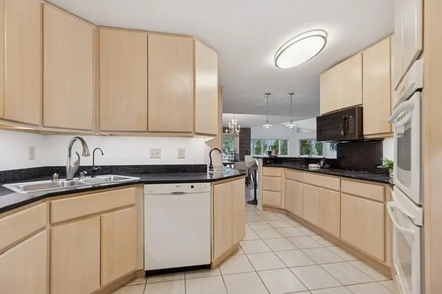 $1,150,000 | 10957 Highway 71 Northeast, Spicer, MN 56288