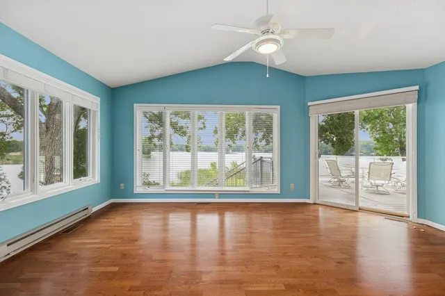 $1,150,000 | 10957 Highway 71 Northeast, Spicer, MN 56288