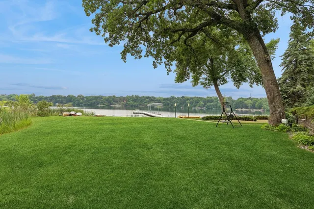 $1,150,000 | 10957 Highway 71 Northeast, Spicer, MN 56288