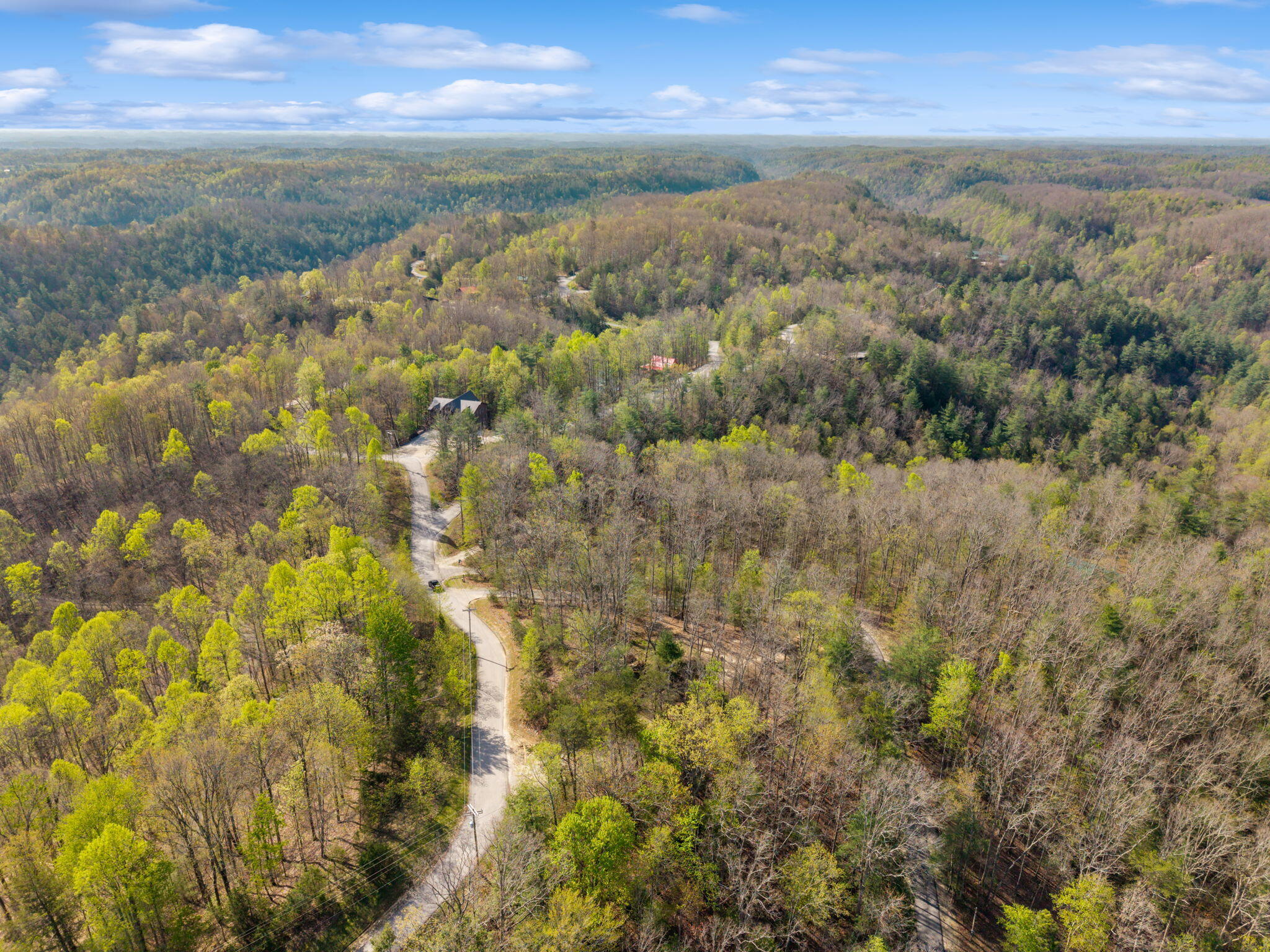 1134 Cliffview Road Zoe, KY 41397 - Photo 46 of 49 52-web-or-mls-DJI_20260412102606_0047_D