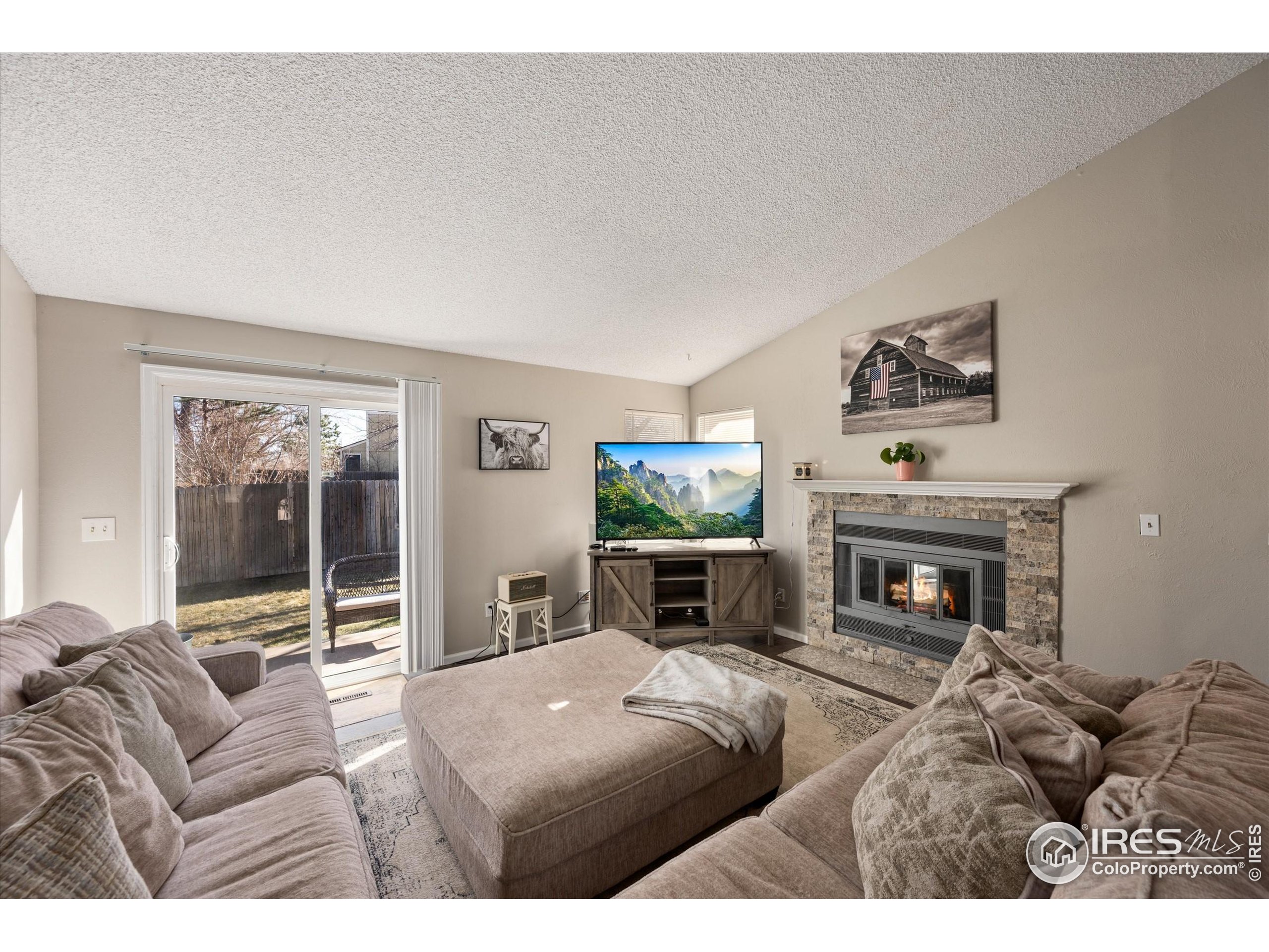 7328 South Gore Range Road Littleton, CO 80127 - Photo 7 of 38