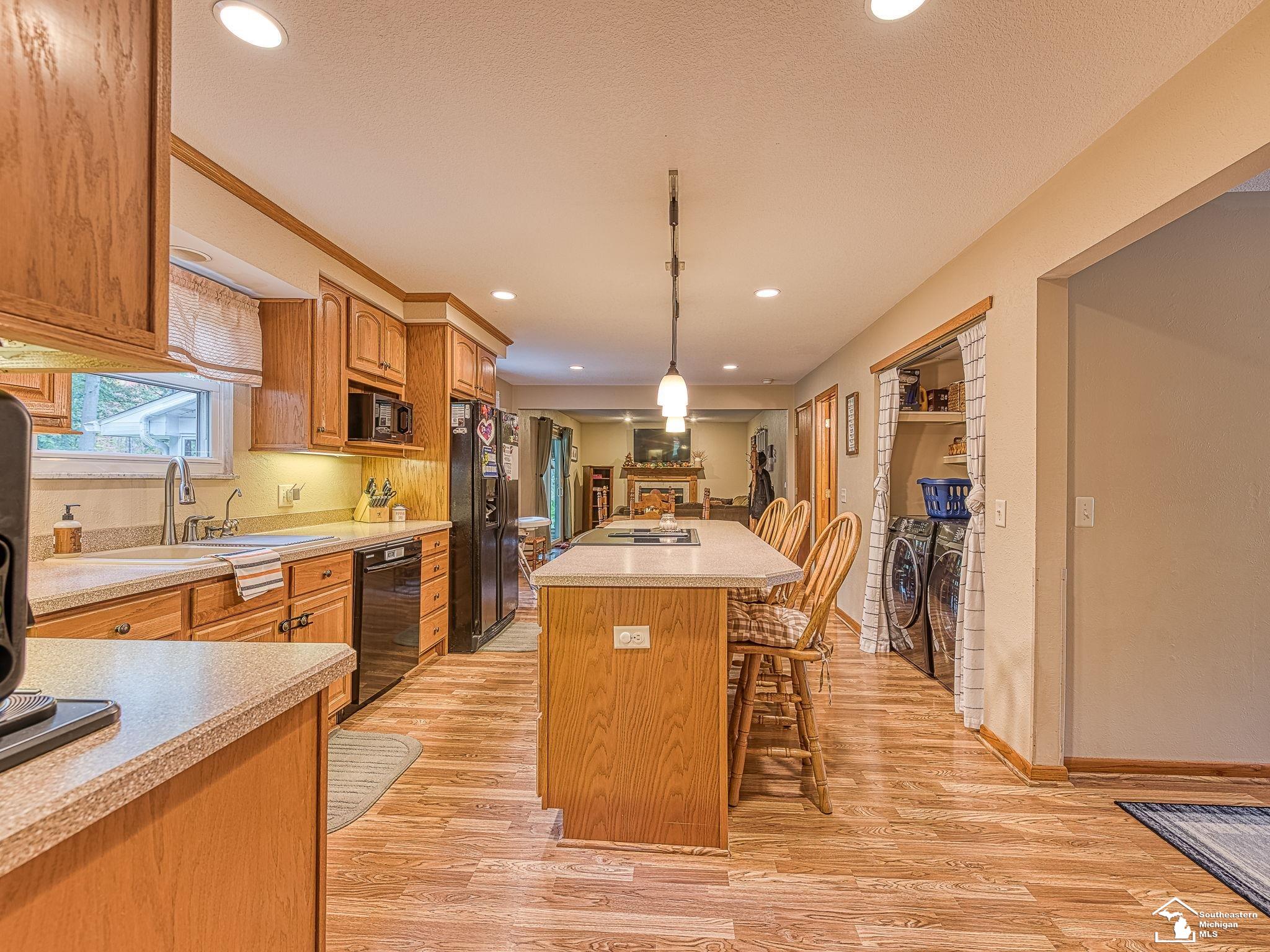 9099 Summerfield Road Temperance, MI 48182 - Photo 6 of 35