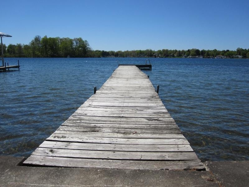 31465 County Line Road Dowagiac, MI 49047 - Photo 18 of 23 NO STEP PIER