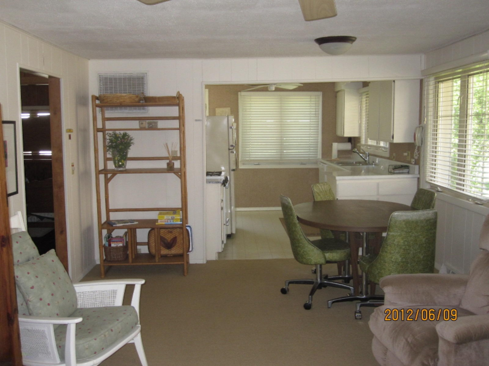 31465 County Line Road Dowagiac, MI 49047 - Photo 9 of 23 LIVING ROOM