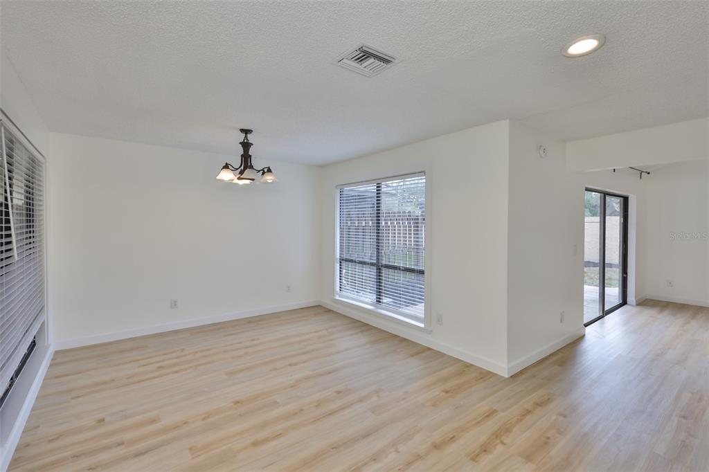 13703 Sweetwater Cove Place Tampa, FL 33613 - Photo 11 of 46