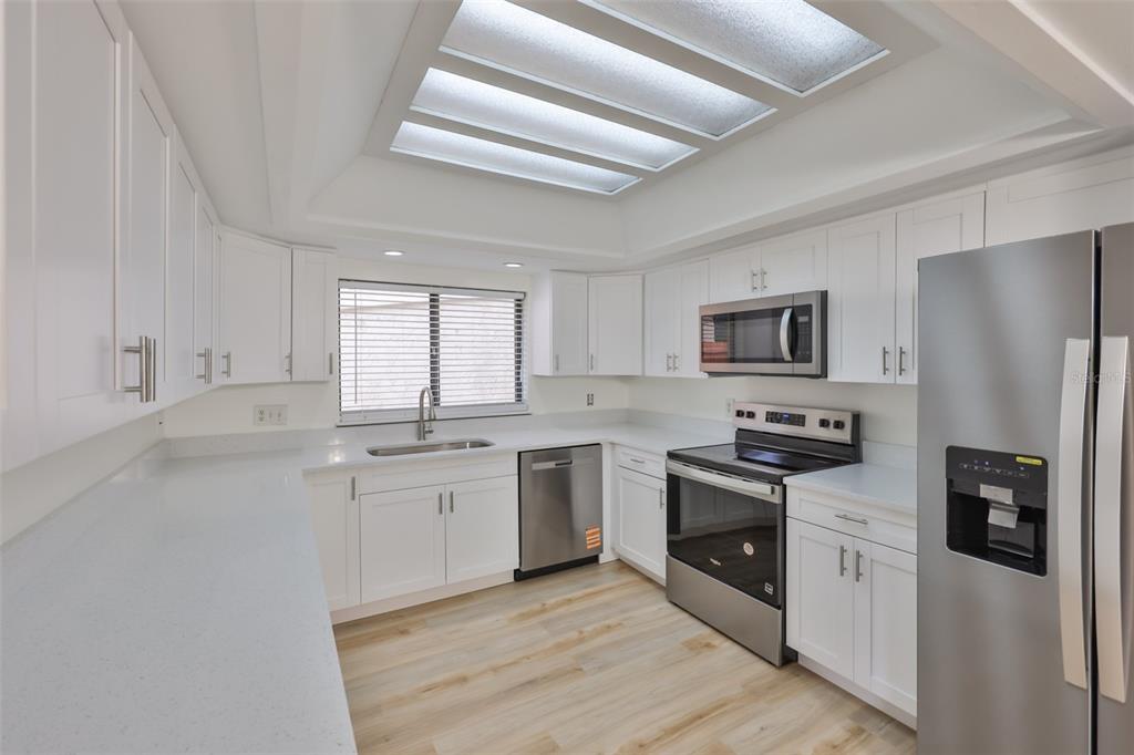 13703 Sweetwater Cove Place Tampa, FL 33613 - Photo 15 of 46