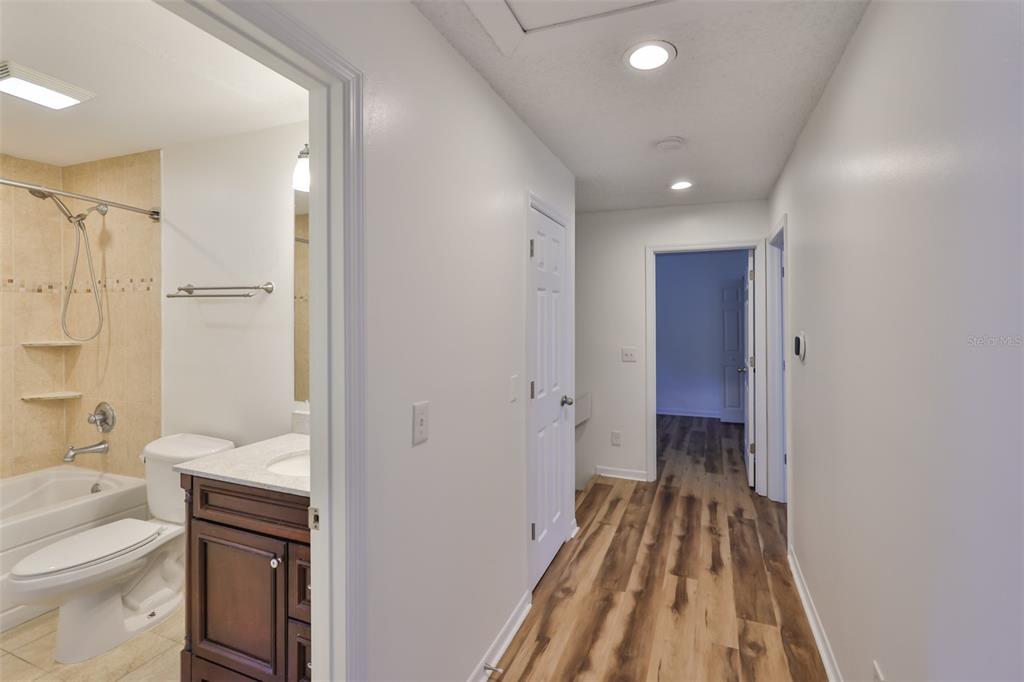 13703 Sweetwater Cove Place Tampa, FL 33613 - Photo 26 of 46