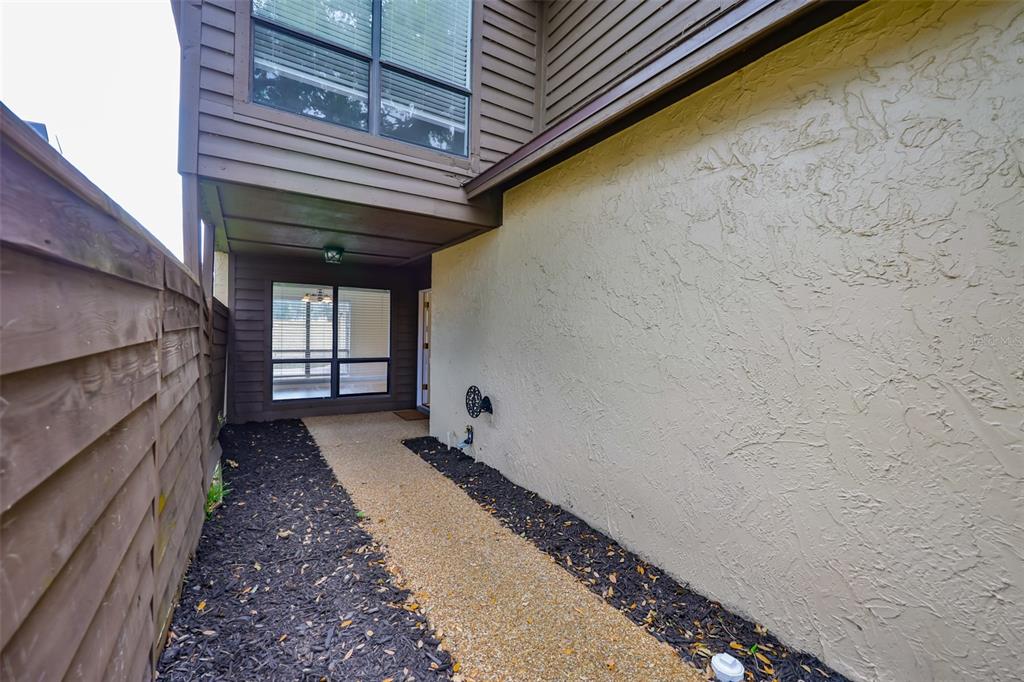 13703 Sweetwater Cove Place Tampa, FL 33613 - Photo 40 of 46