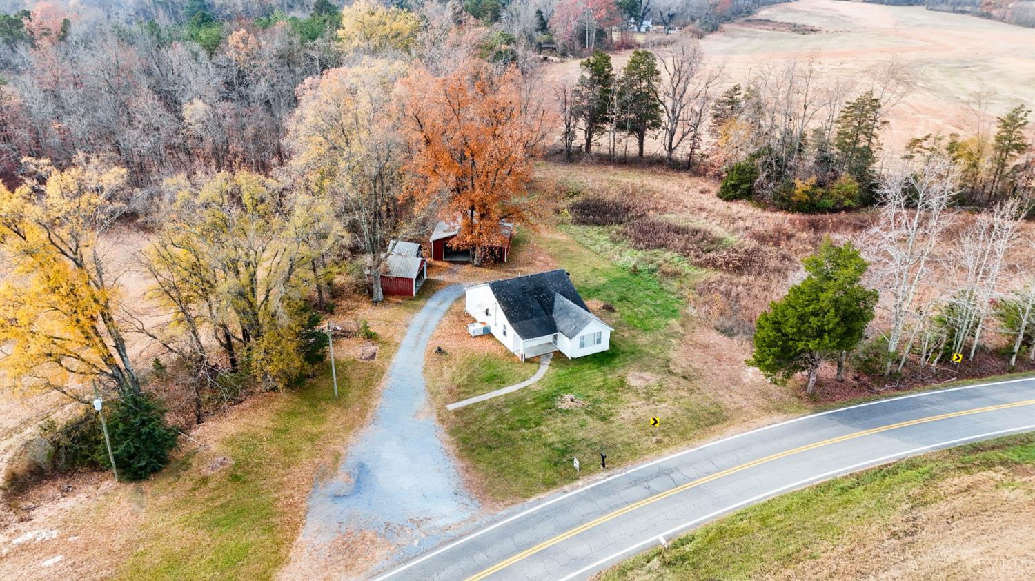 1089 Straightstone Road Gretna, VA 24557 - Photo 6 of 26