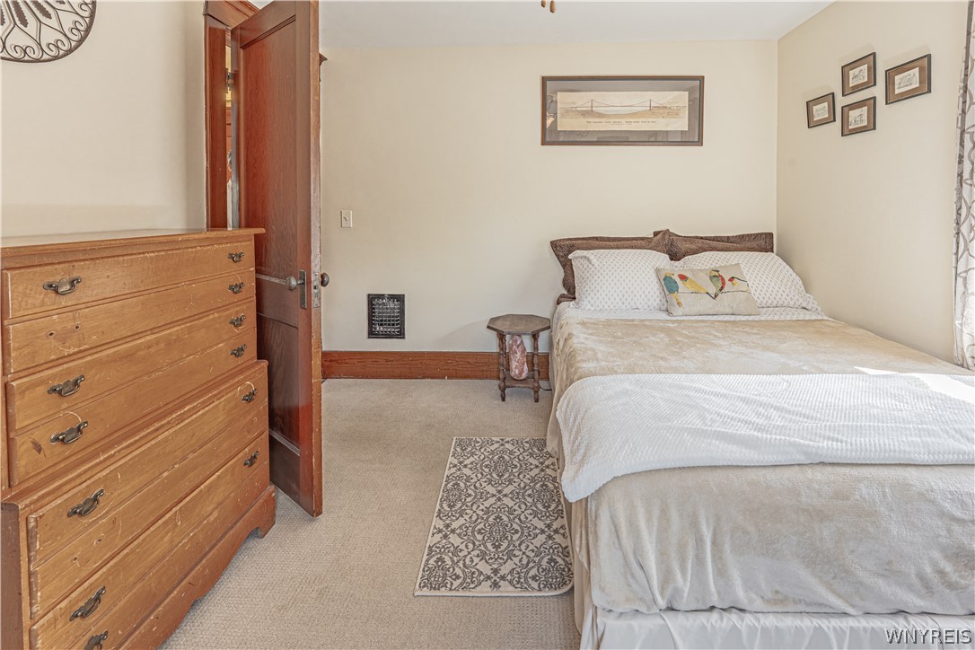 162 South Transit Street Lockport, NY 14094 - Photo 26 of 38