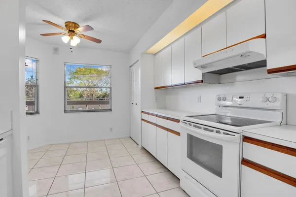 $155,000 | 1501 Cayman Way, Unit C2, Coconut Creek, FL 33066