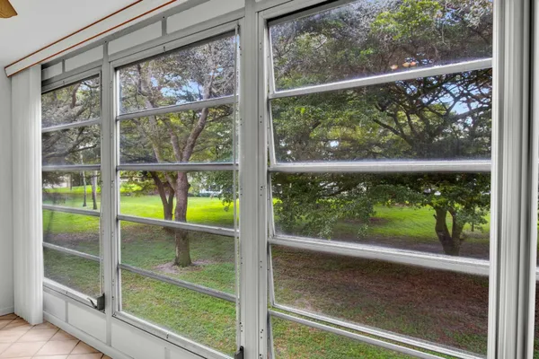 $155,000 | 1501 Cayman Way, Unit C2, Coconut Creek, FL 33066