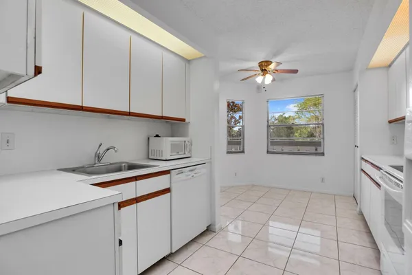 $155,000 | 1501 Cayman Way, Unit C2, Coconut Creek, FL 33066