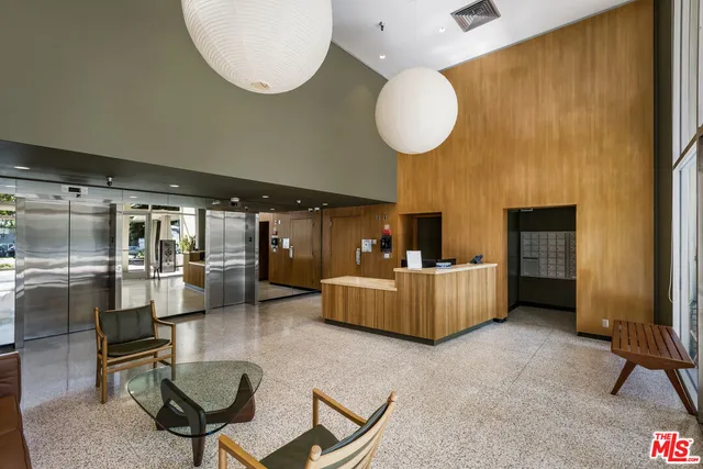 $1,080,000 | 4411 Los Feliz Boulevard, Unit 901, Los Angeles, CA 90027