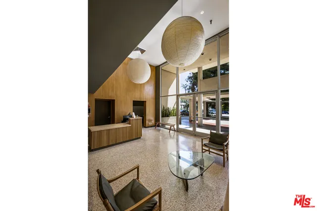 $1,080,000 | 4411 Los Feliz Boulevard, Unit 901, Los Angeles, CA 90027