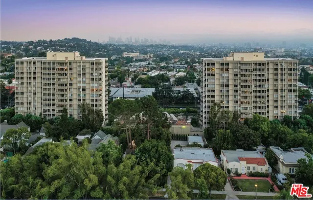 $1,080,000 | 4411 Los Feliz Boulevard, Unit 901, Los Angeles, CA 90027