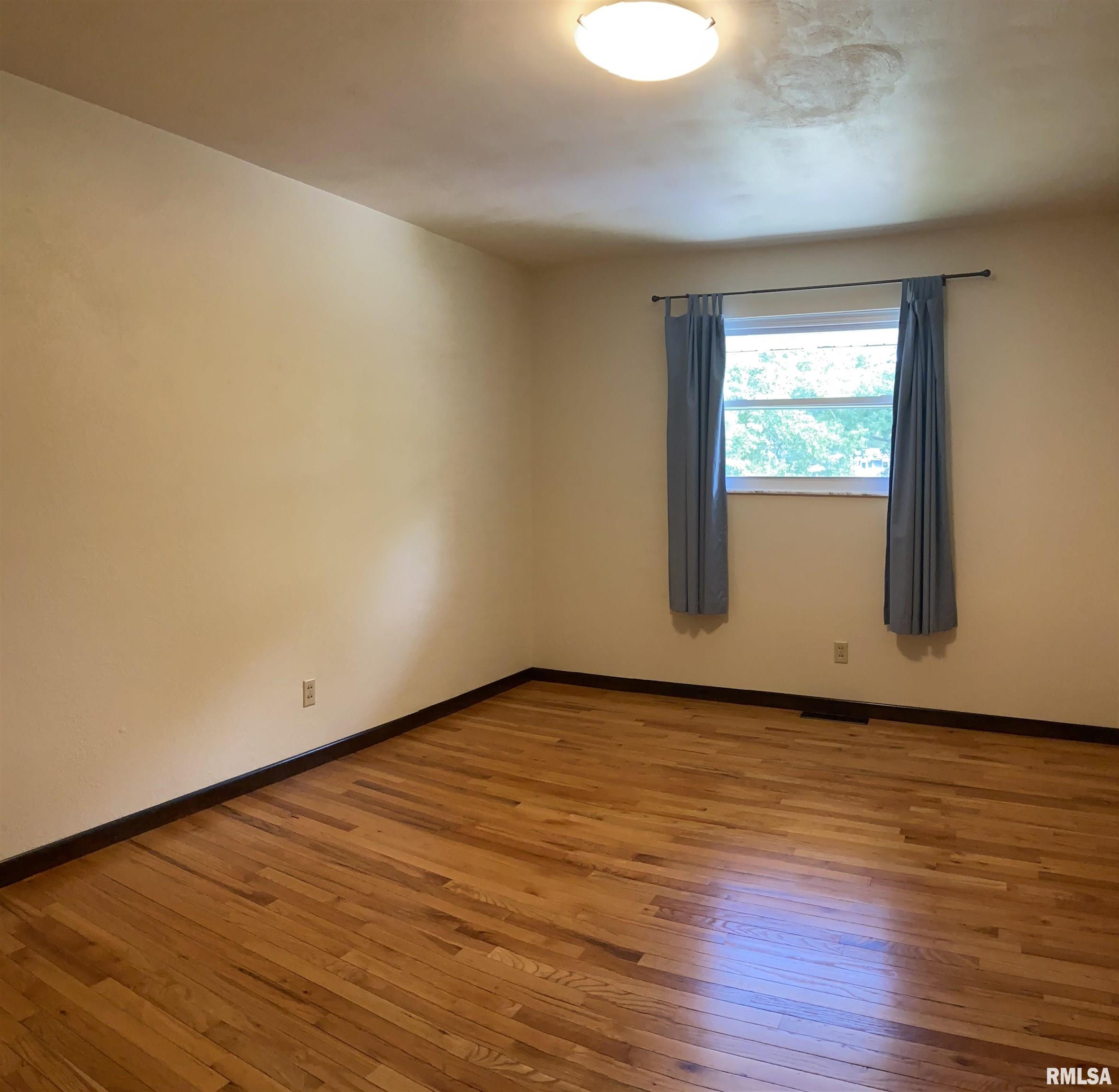 115 West Cypress Road Canton, IL 61520 - Photo 28 of 33
