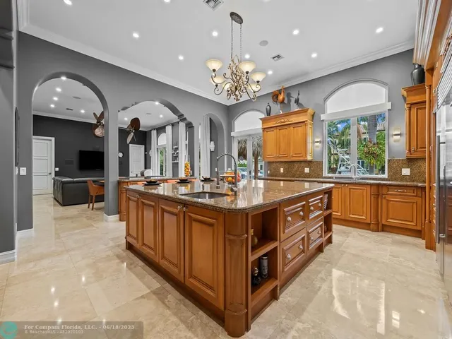 $6,250,000 | 3700 Northeast 28th Avenue, Lighthouse Point, FL 33064