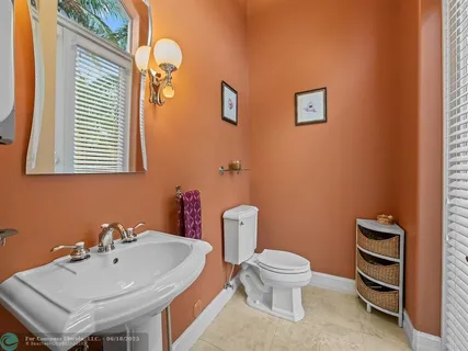 $6,250,000 | 3700 Northeast 28th Avenue, Lighthouse Point, FL 33064