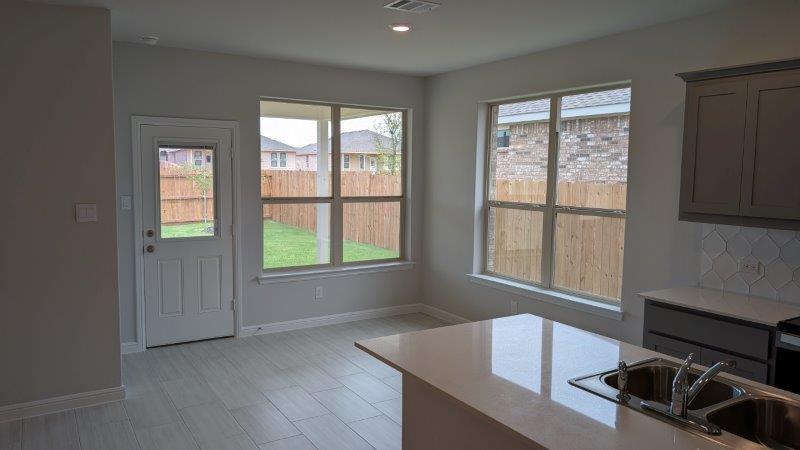 953 Traction Trail Cleburne, TX 76031 - Photo 2 of 15