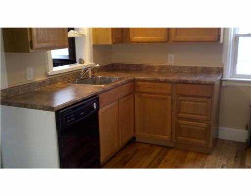 267 West Shore Road Warwick, RI 02889 - Photo 3 of 12 Kitchen.