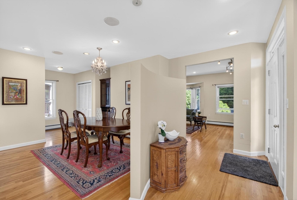 12 Middle Street Lexington, MA 02421 - Photo 5 of 26