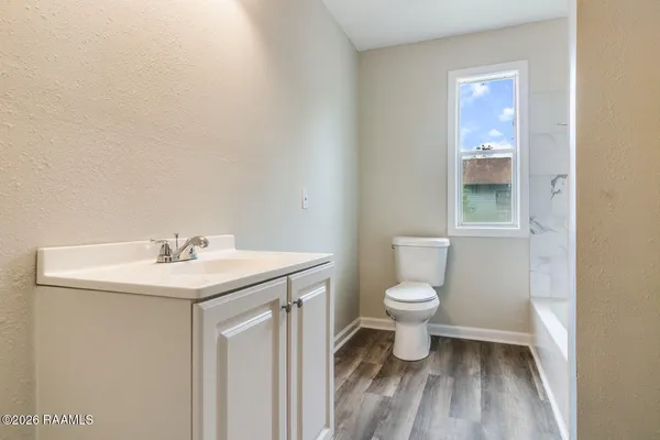 $1,800 | 110 4th Street, Youngsville, LA 70592