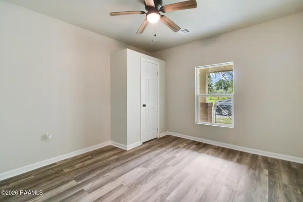 $1,800 | 110 4th Street, Youngsville, LA 70592