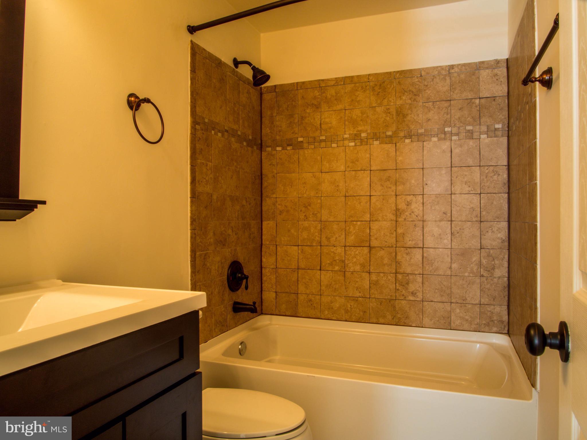 17399 North Merrimac Road Culpeper, VA 22701 - Photo 17 of 21 Upstairs Bath