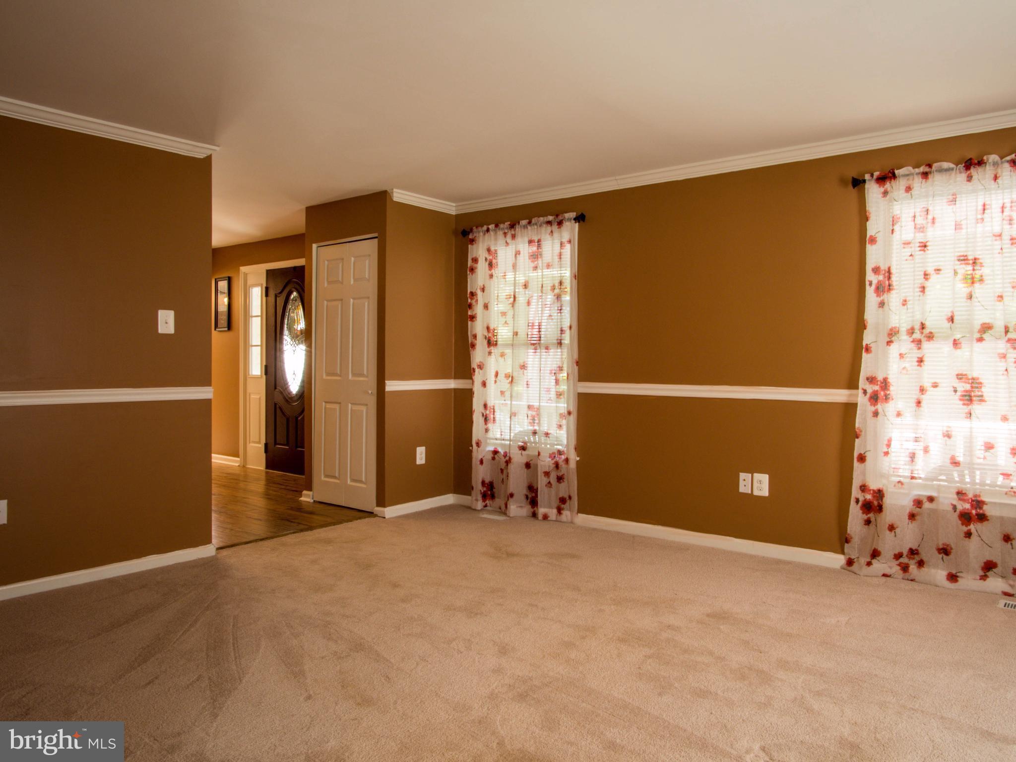 17399 North Merrimac Road Culpeper, VA 22701 - Photo 9 of 21 Living Room