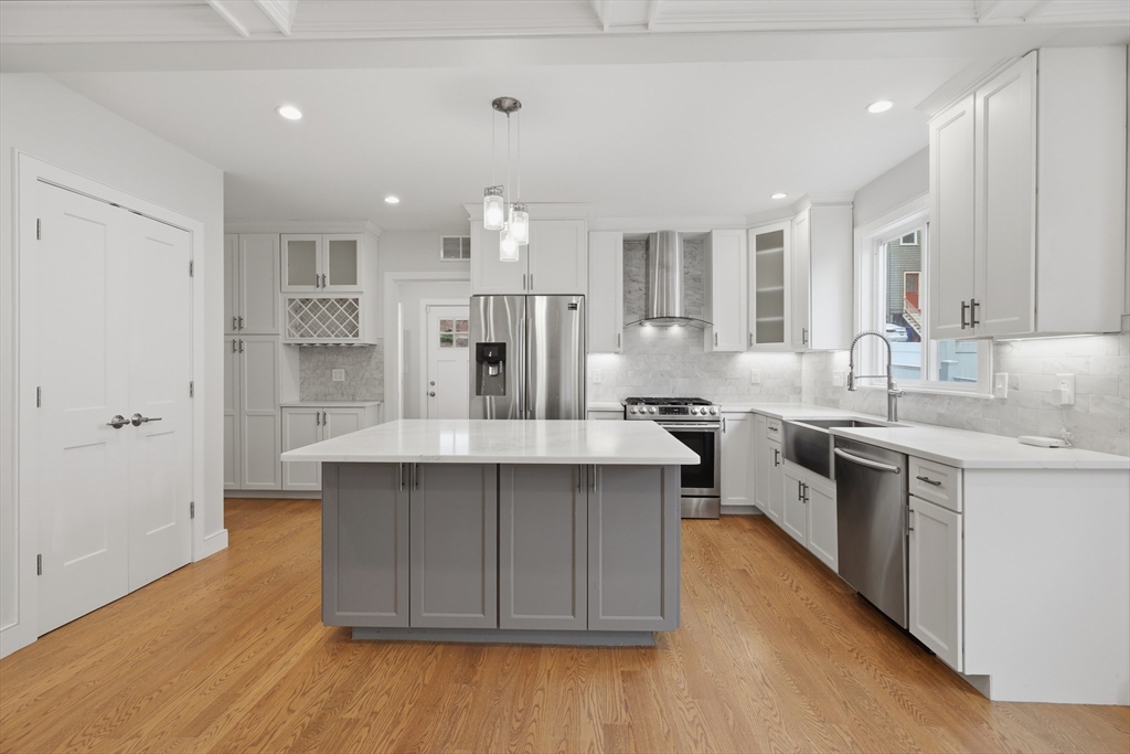 11 Ricker Terrace, Unit 1 Newton, MA 02458 - Photo 3 of 22