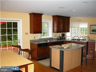 497 Leonard Road Huntingdon Valley, PA 19006 - Photo 3 of 7 Kitchen
