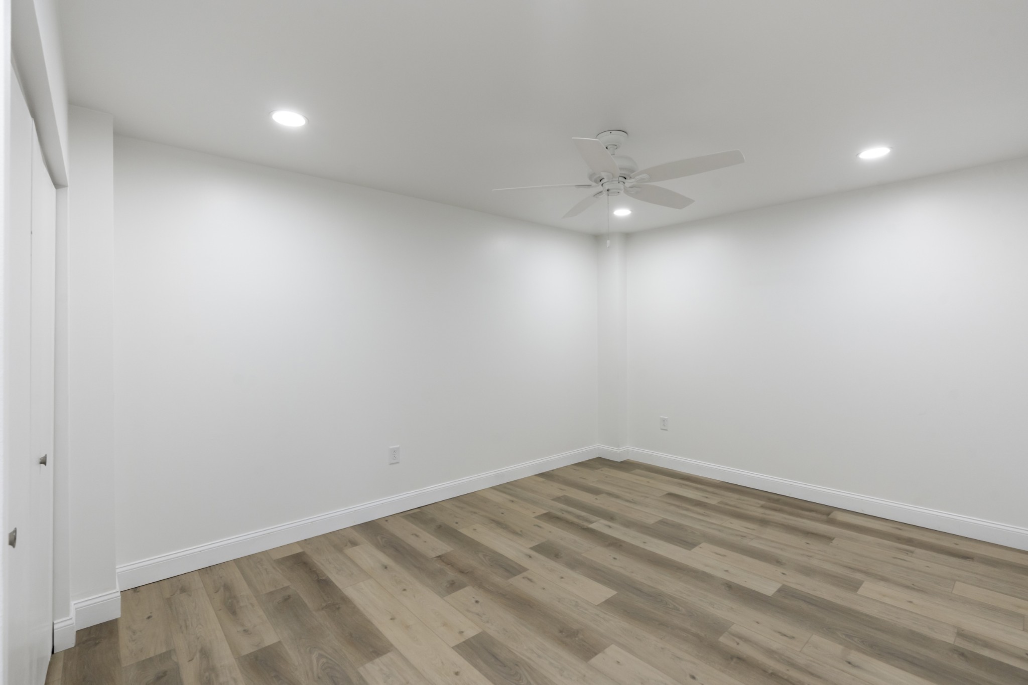 200 Sanders Ferry Road, Unit 2406 Hendersonville, TN 37075 - Photo 24 of 34 wooden floor in an empty room