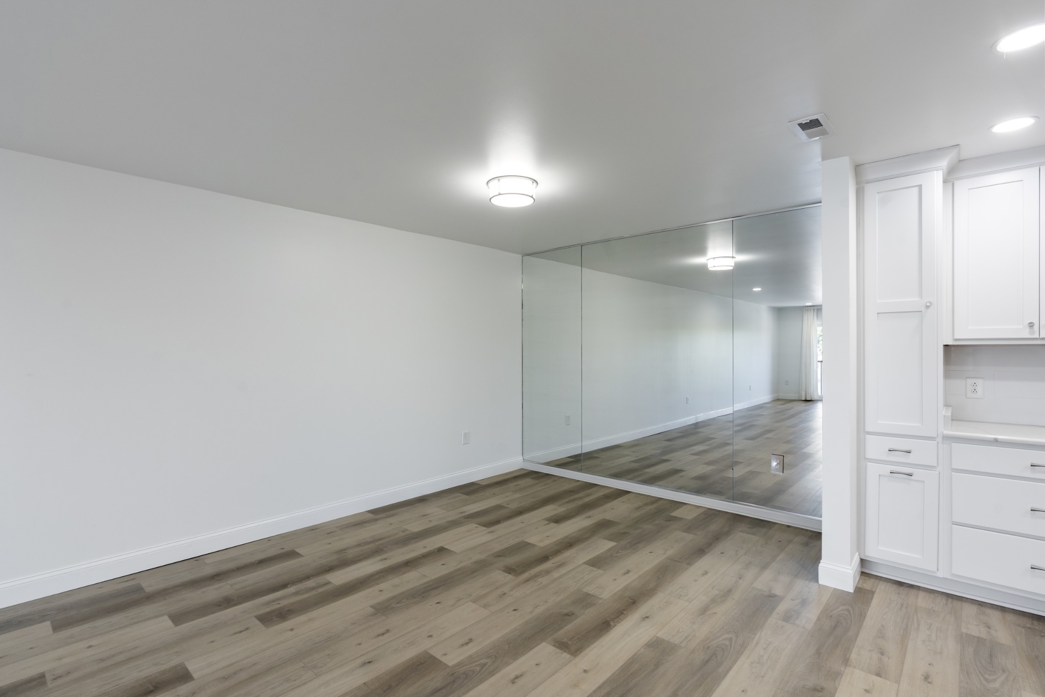 200 Sanders Ferry Road, Unit 2406 Hendersonville, TN 37075 - Photo 5 of 34 wooden floor in an empty room