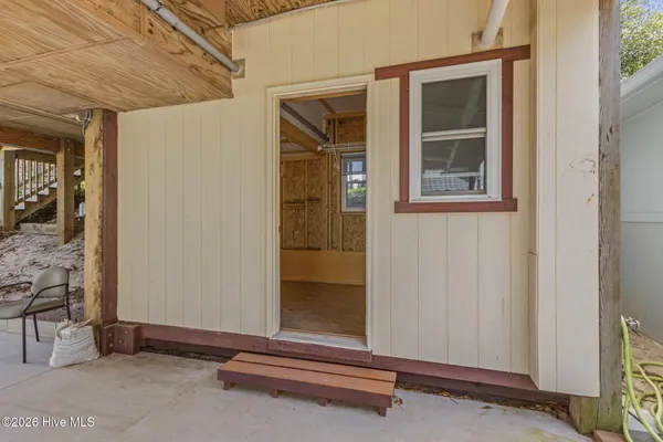 $689,000 | 115 Sea Oats Drive, Emerald Isle, NC 28594